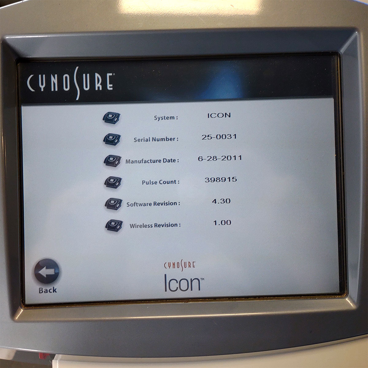 2011 Cynosure Palomar Icon IPL Laser System Hair Removal Acne MaxR MaxYs 1540