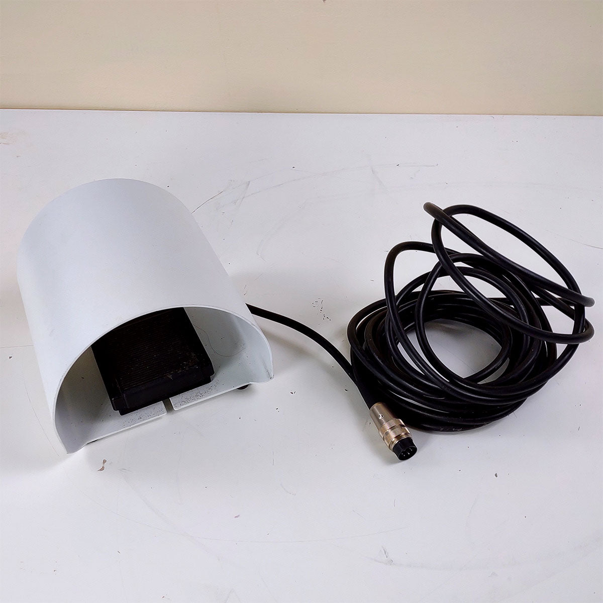 Electric Footswitch 5-Pin Long Cord Metal Arch Shield Foot Pedal