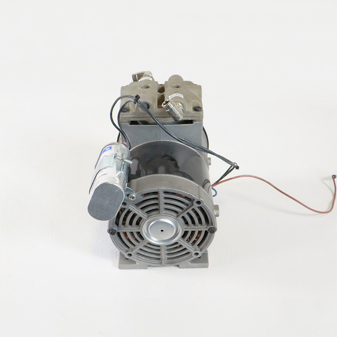 Thomas 688CE44 Oil-less WOB-L Piston Compressor / Vacuum Pump - 115V (60Hz)