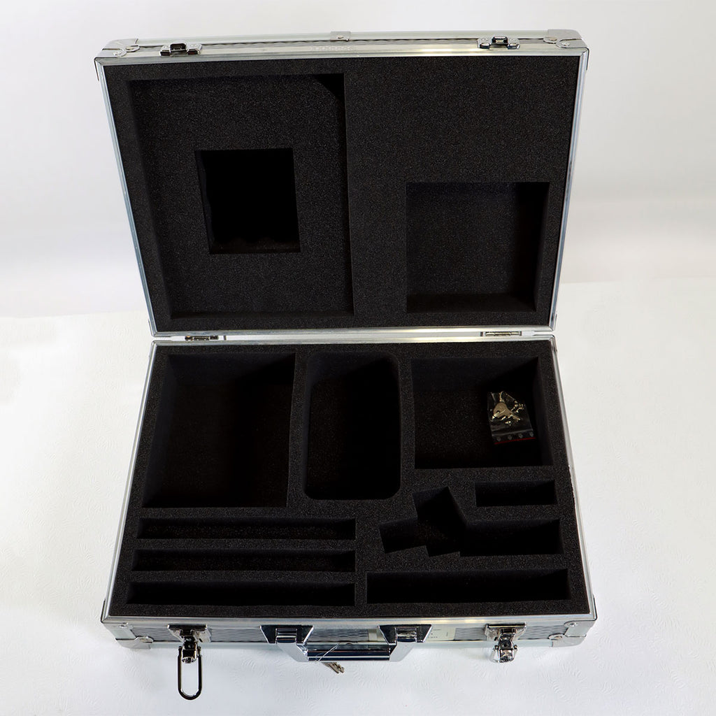 Aluminum Hard Shell Locking Case 20 x 14 x 6in with Deka Laser Handpiece Padding