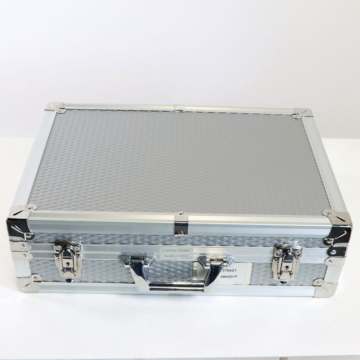 Aluminum Hard Shell Locking Case 20in x 14in x 6in Deka Handpiece Laser Cut Pad