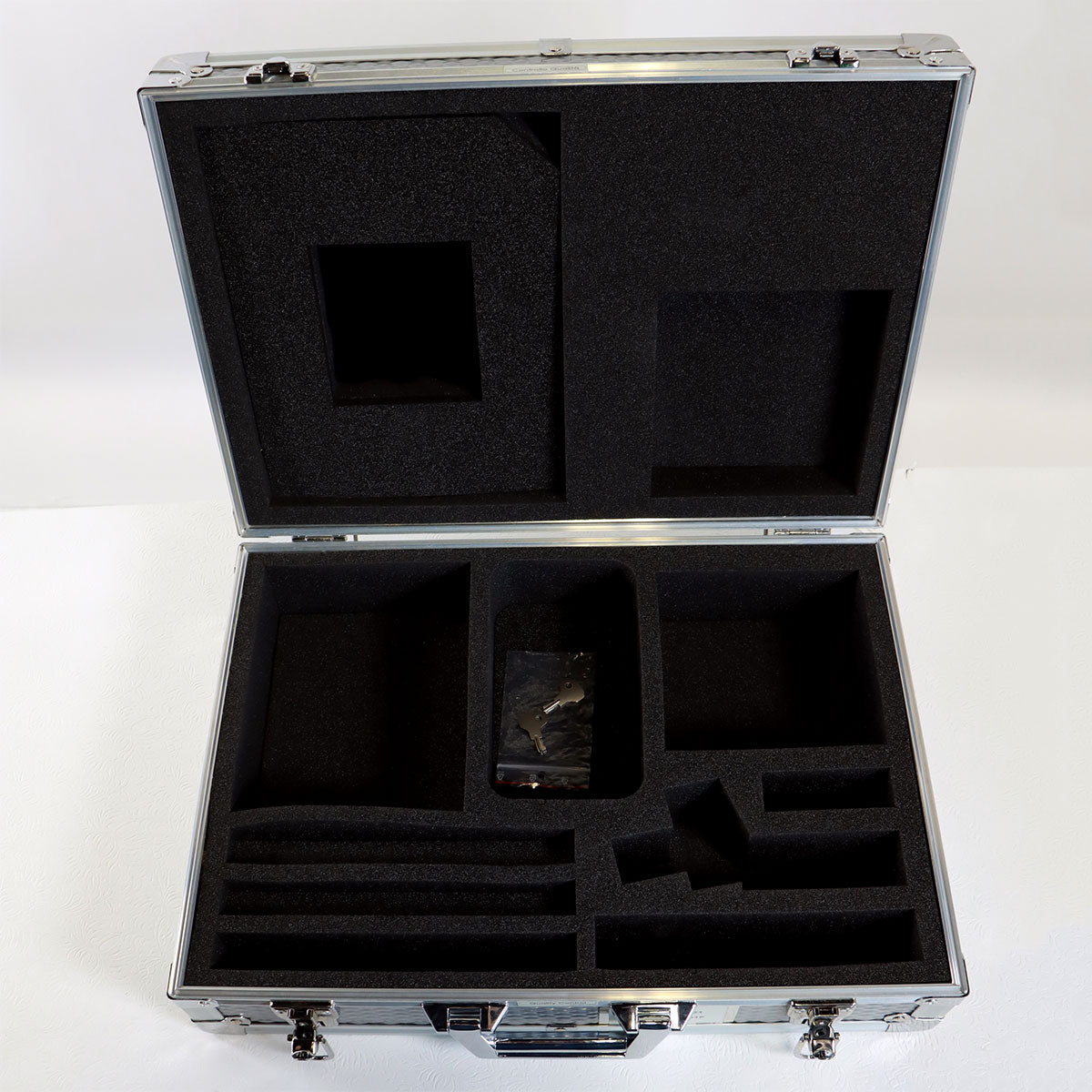 Aluminum Hard Shell Locking Case 20in x 14in x 6in Deka Handpiece Laser Cut Pad