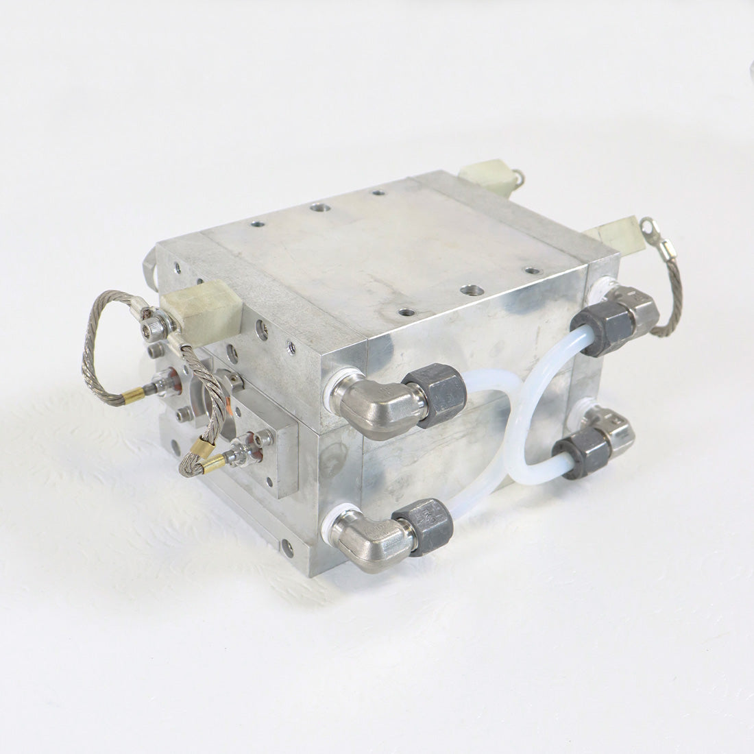 Cynosure Elite Brick Laser Head Pump Chamber 100-7000-270 AS IS FOR PARTS