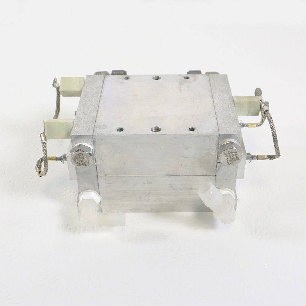 Cynosure Elite Brick Laser Head Pump Chamber 100-7000-270 AS IS FOR PARTS