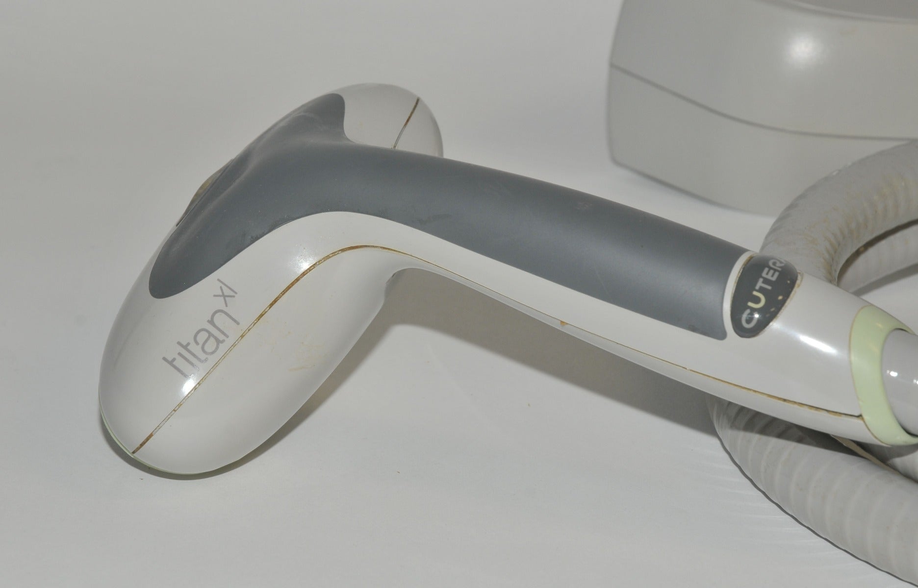 Cutera XEO Titan XL IPL Skin Tightening Deep Dermal Heating Handpiece Hand Piece