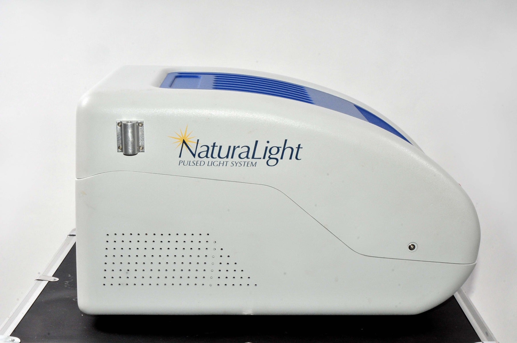 2015 Focus Medical NaturaLight Pulsed Light Laser 1064 nm Nd:YAG Hair Removal HR