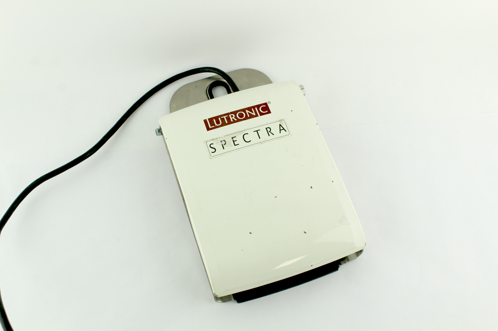 2011 Lutronic Spectra Dual Pulsed Nd YAG Laser Class IV