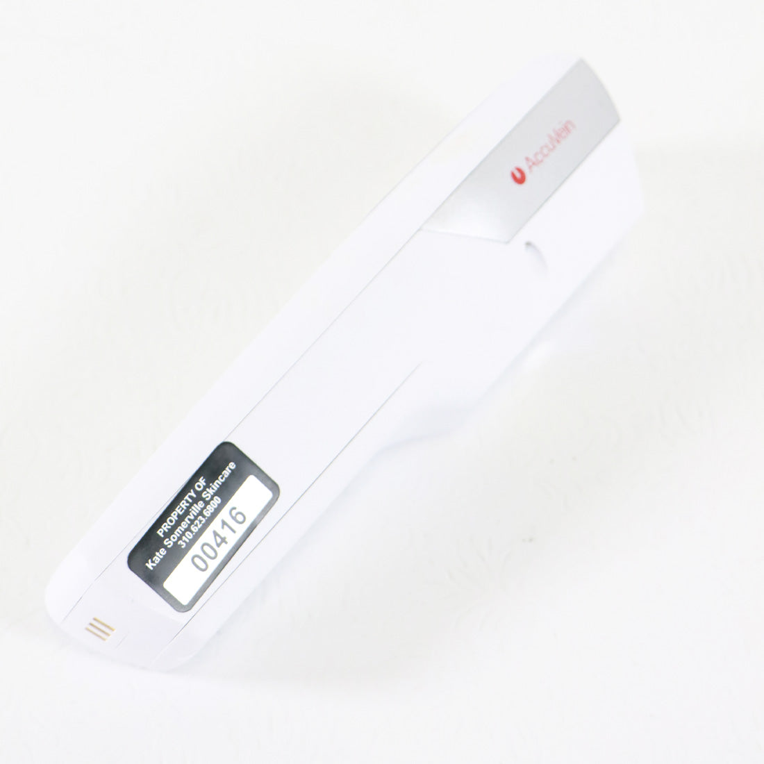 AccuVein Vein Finder HF580 Illuminator Rolling Cart Stand AV500 Handpiece HP
