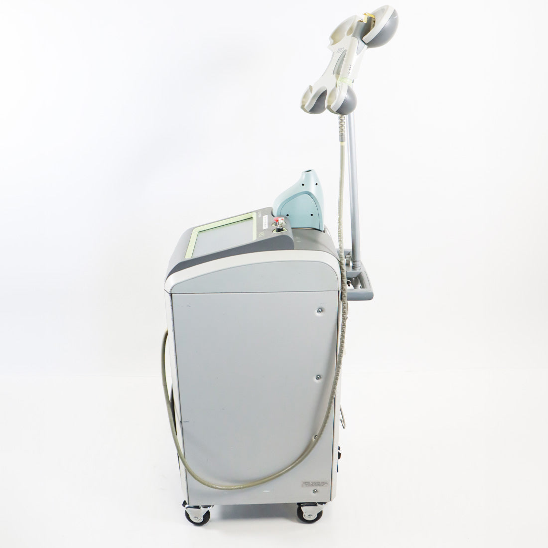 2009 Cutera Xeo Skin Resurfacing Nd: YAG Laser 1064nm Laser System US110XEO