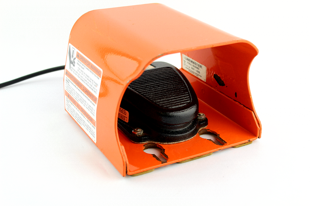 STONELIGHT HOLMIUM LASER for use in urology and general surgery procedures