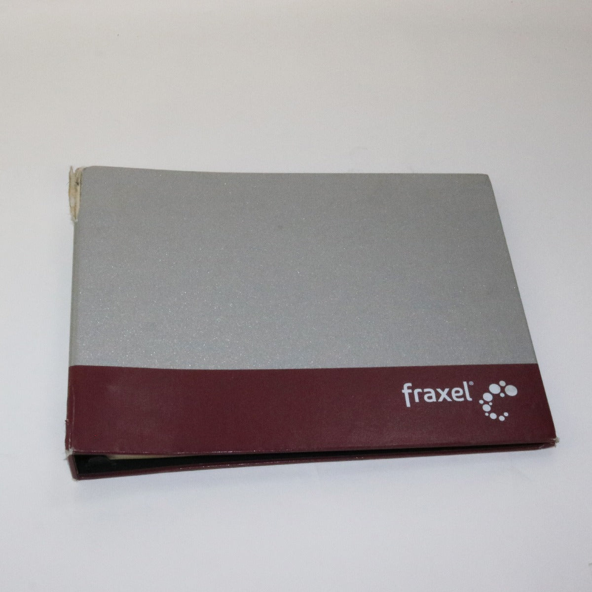 2011 Fraxel Dual 1550/1927 Before & After Waiting Room Photobook MK1191C