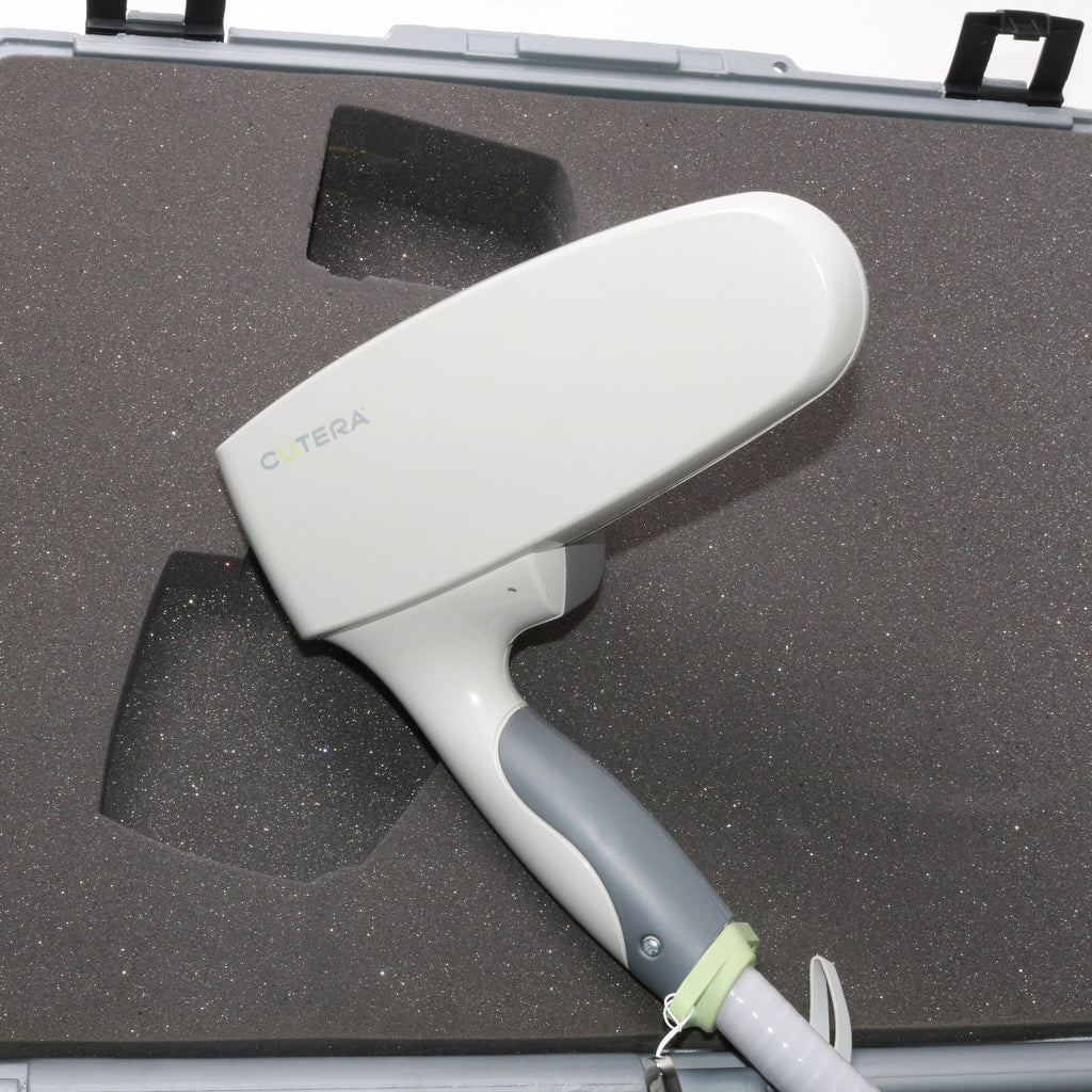 2012 Cutera Pearl ErYSGG Wrinkle Age Spots Ablative Resurfacing Laser 12K Pulse
