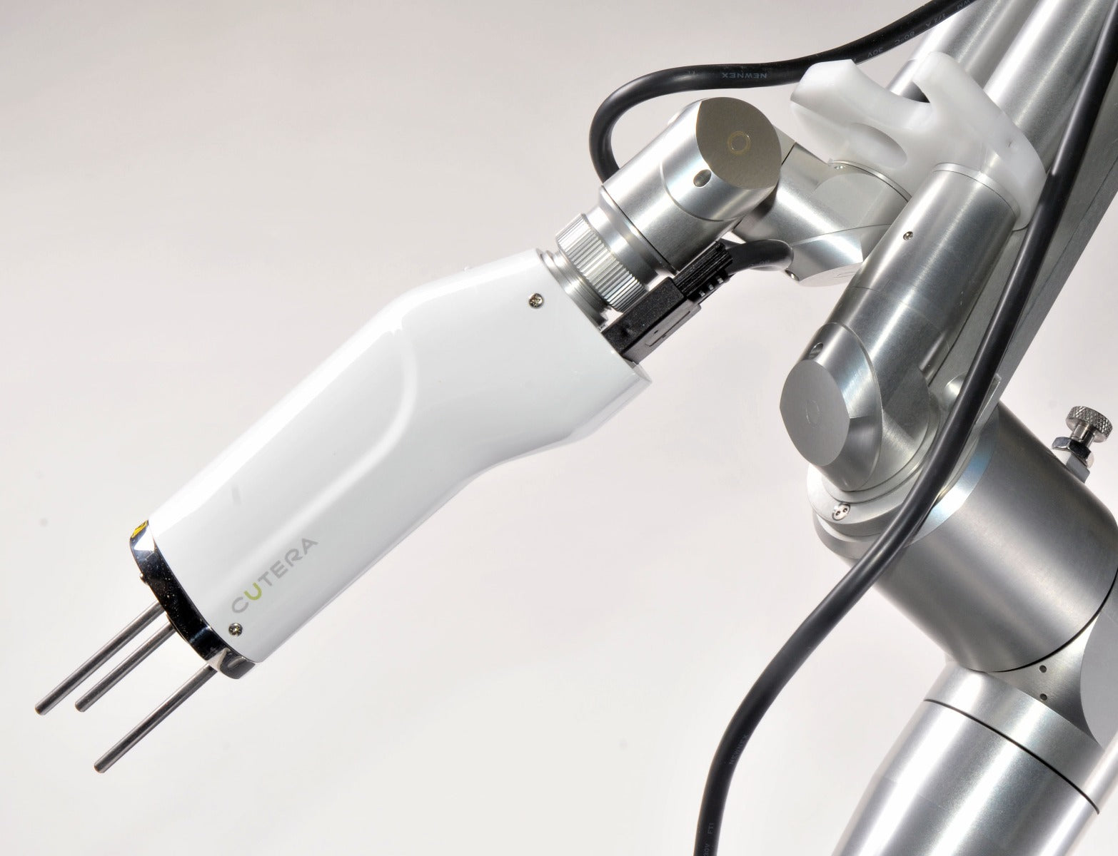 2019 Cutera ENLIGHTEN SR Tattoo Removal Benign Lesion Laser 532 1064 nm Pico