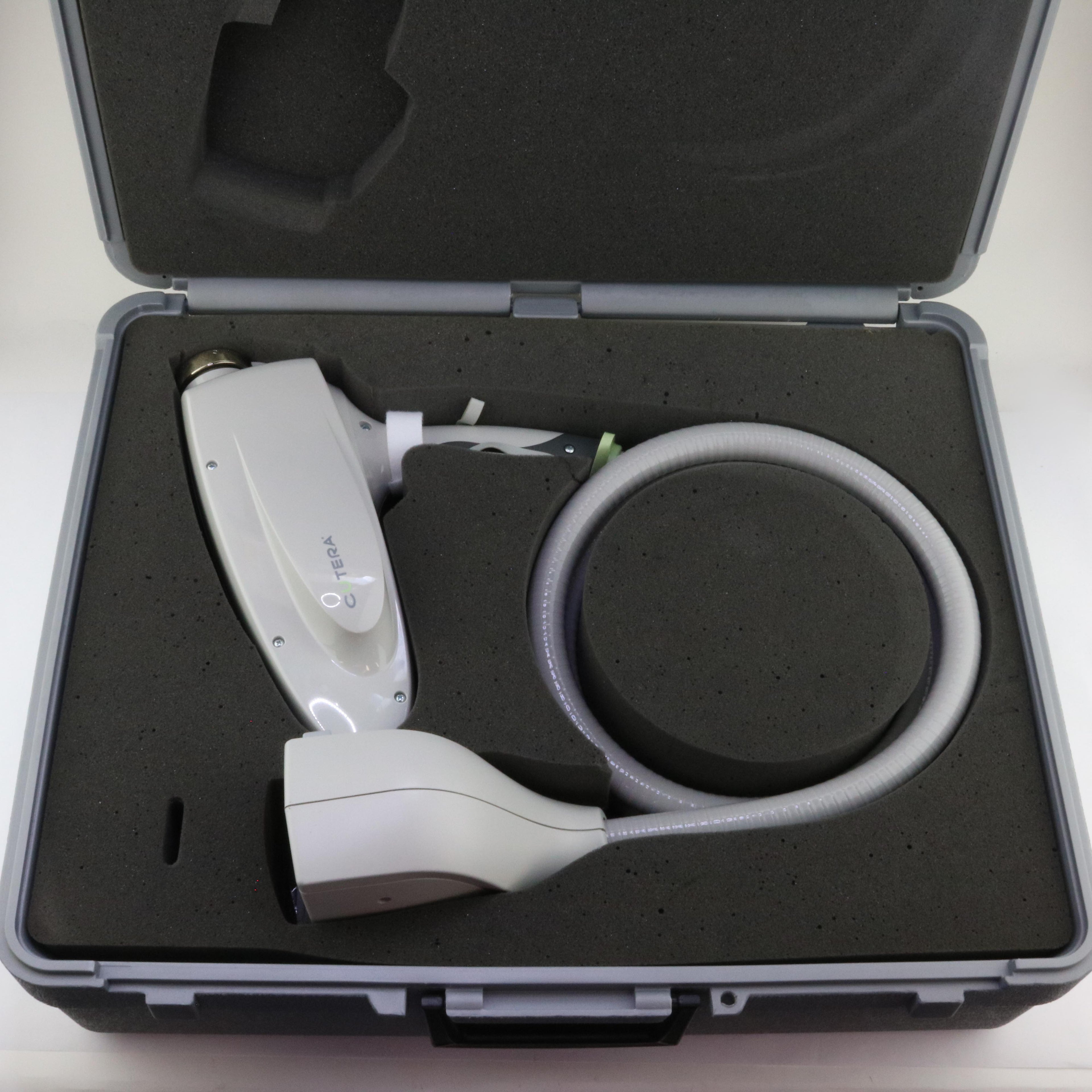 2015 Cutera Pearl Fractional ErYSGG Laser Skin Scar Deep Resurfacing LOW shots