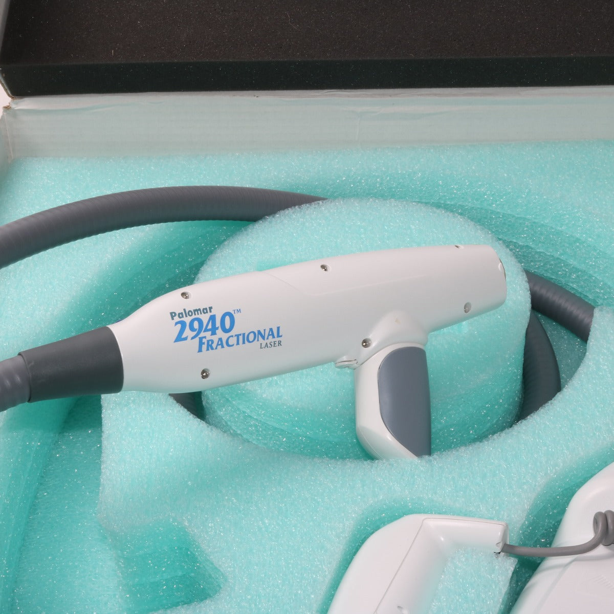 2017 Cynosure Palomar Icon 2940 Fractional Erbium Laser Handpiece 37K SHOTS