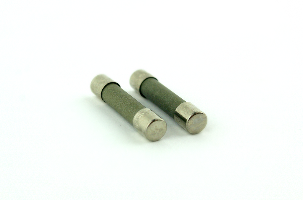 MDA-20 Equivalent 1/4" x 1 1/4" 20A Time Delay Ceramic Fuse - 250V PARTS AS IS
