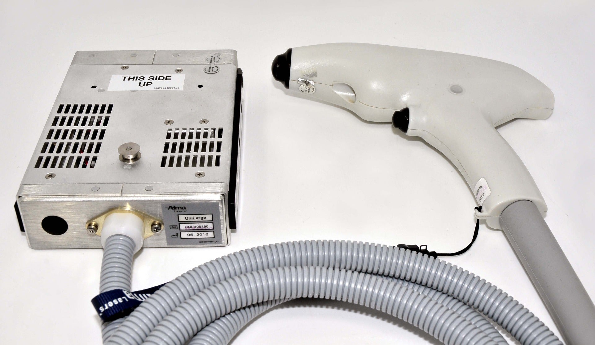 2016 Alma Accent V Shape II Radio Frequency Laser w Handpieces RF Body Sculpting