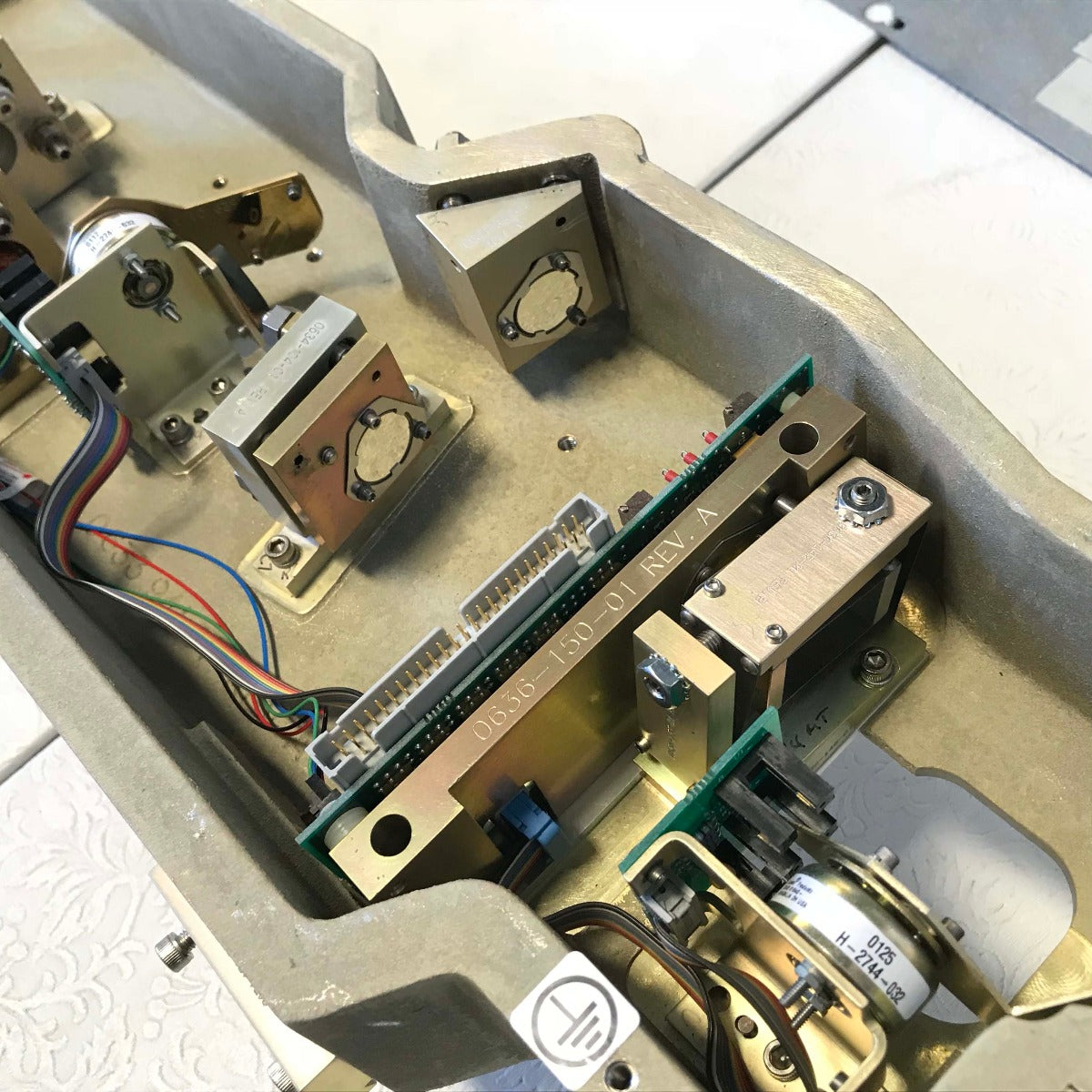 Coherent UltraPulse Encore CO2 Laser Cavity Beam Resonator Optical Array Chamber