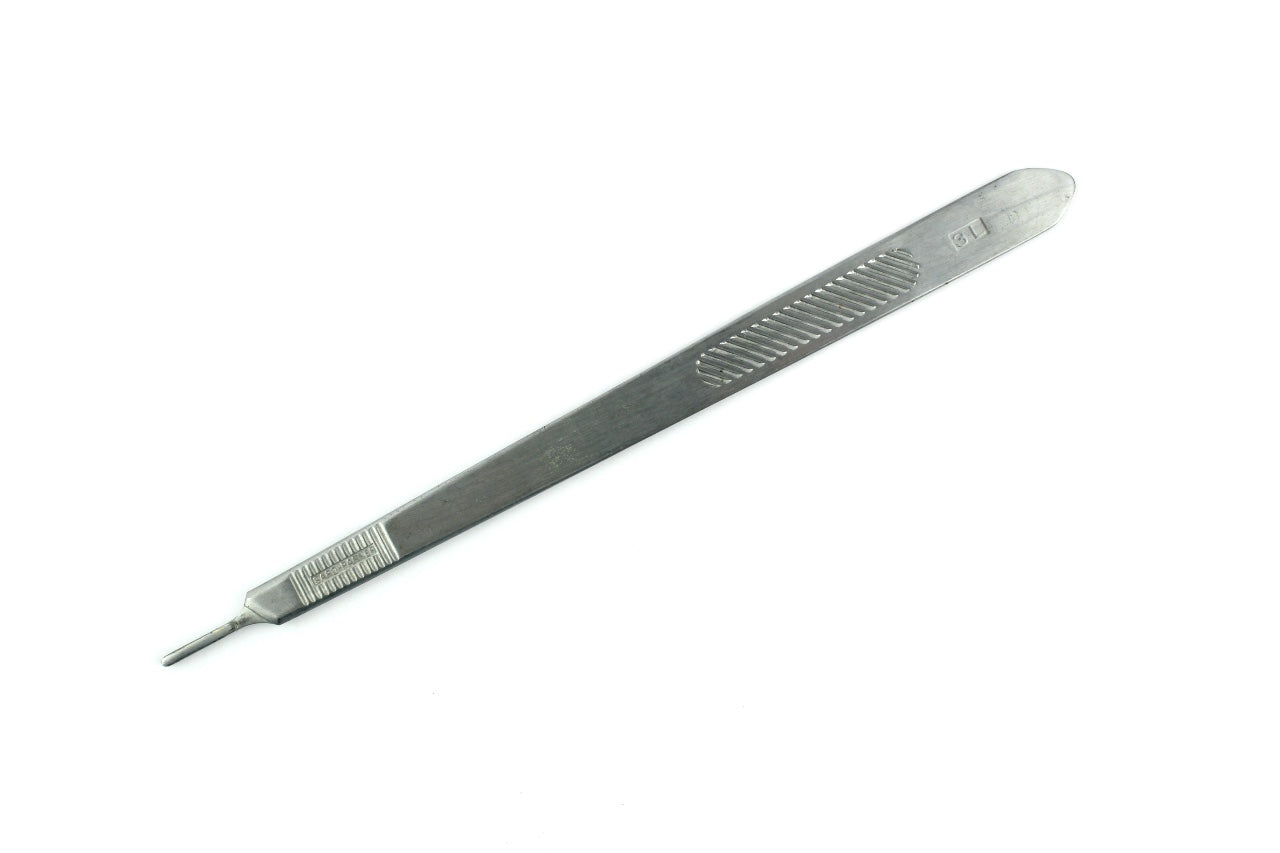 Bard-Parker Surgical Scalpel Handle Size 3-L, 21.5 cm Flat Stainless Steel