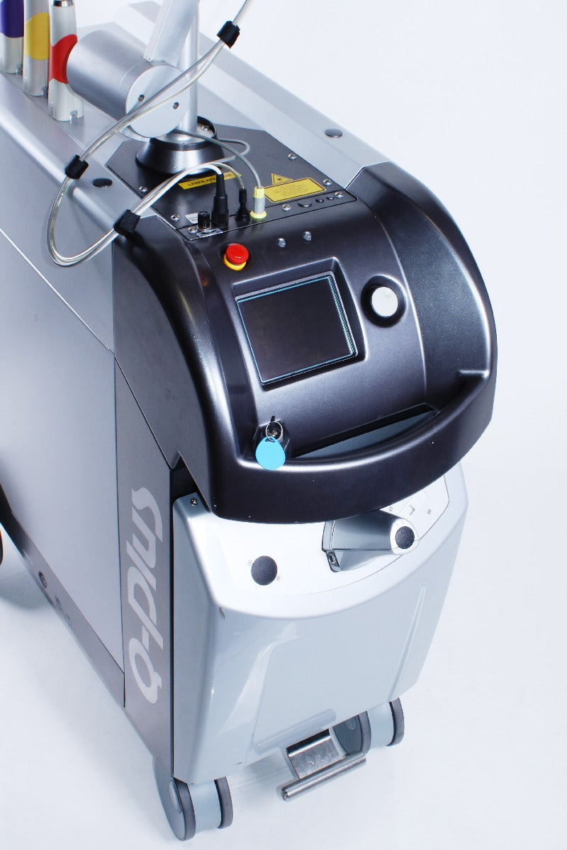 2012 Quanta Q-Plus T Tattoo Removal 1064 532 694 Laser Q-Switched Ruby + Nd:YAG