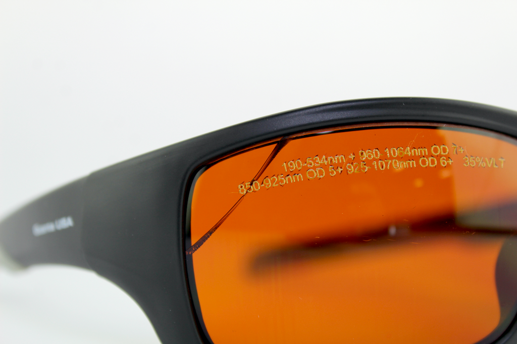 Quanta USA Laser Safety Goggles Eye-ware Glasses 35 % Ultraviolet Small Crack