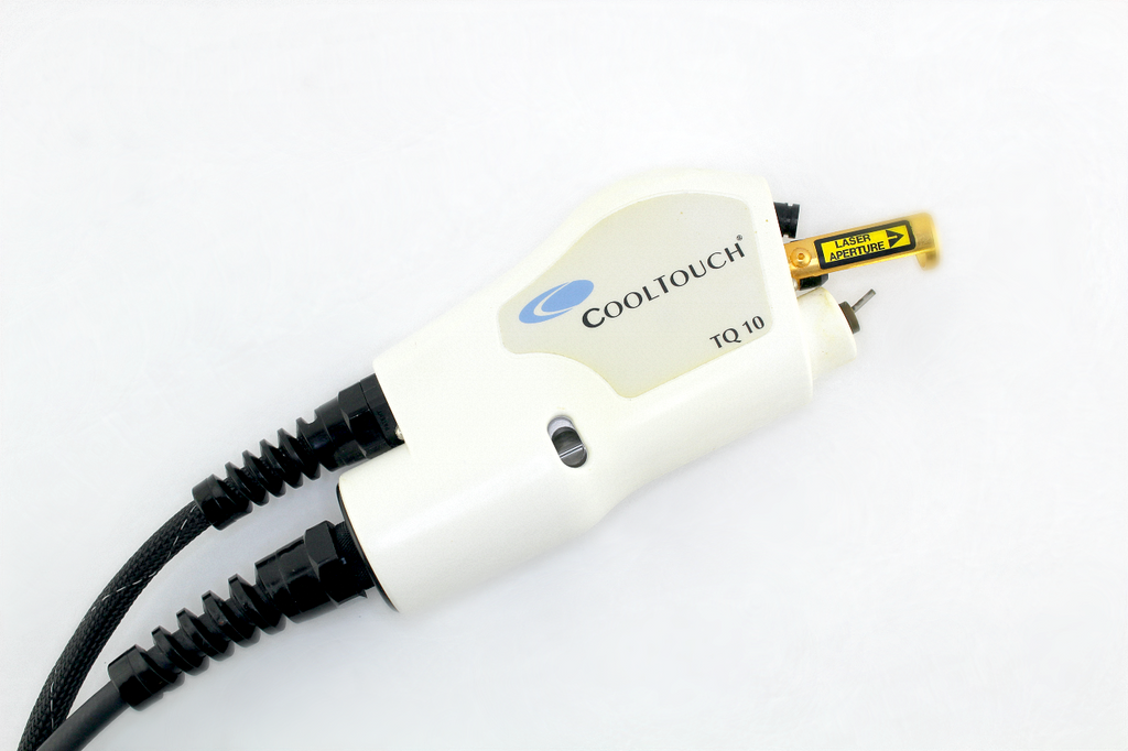 2004 NEW STAR CoolTouch III Laser Nd YAG 1320 nm Acne Wrinkle Skin Treatment CT3