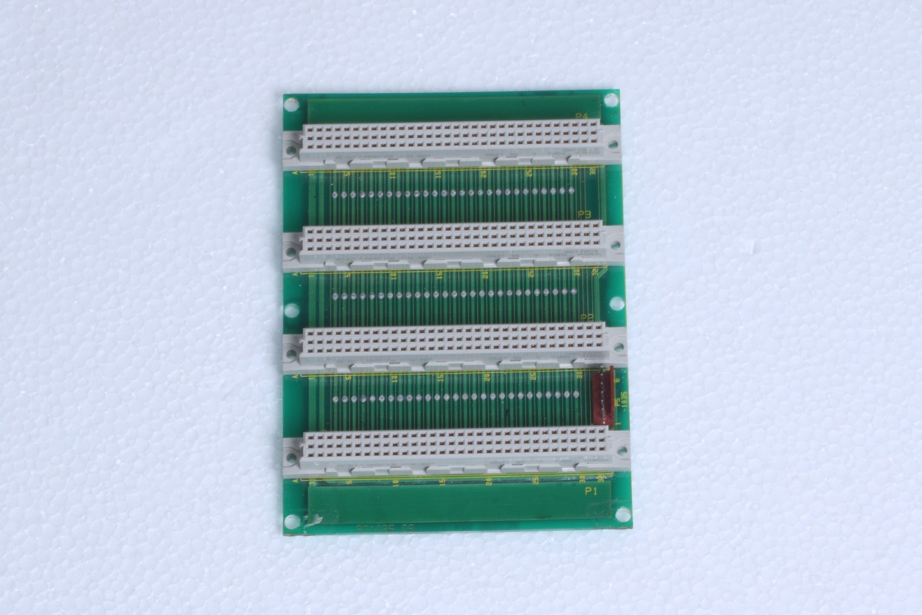 Sharplan Surgicenter 40W / 20C PCB Interconnect Slots Green Board P5-1035