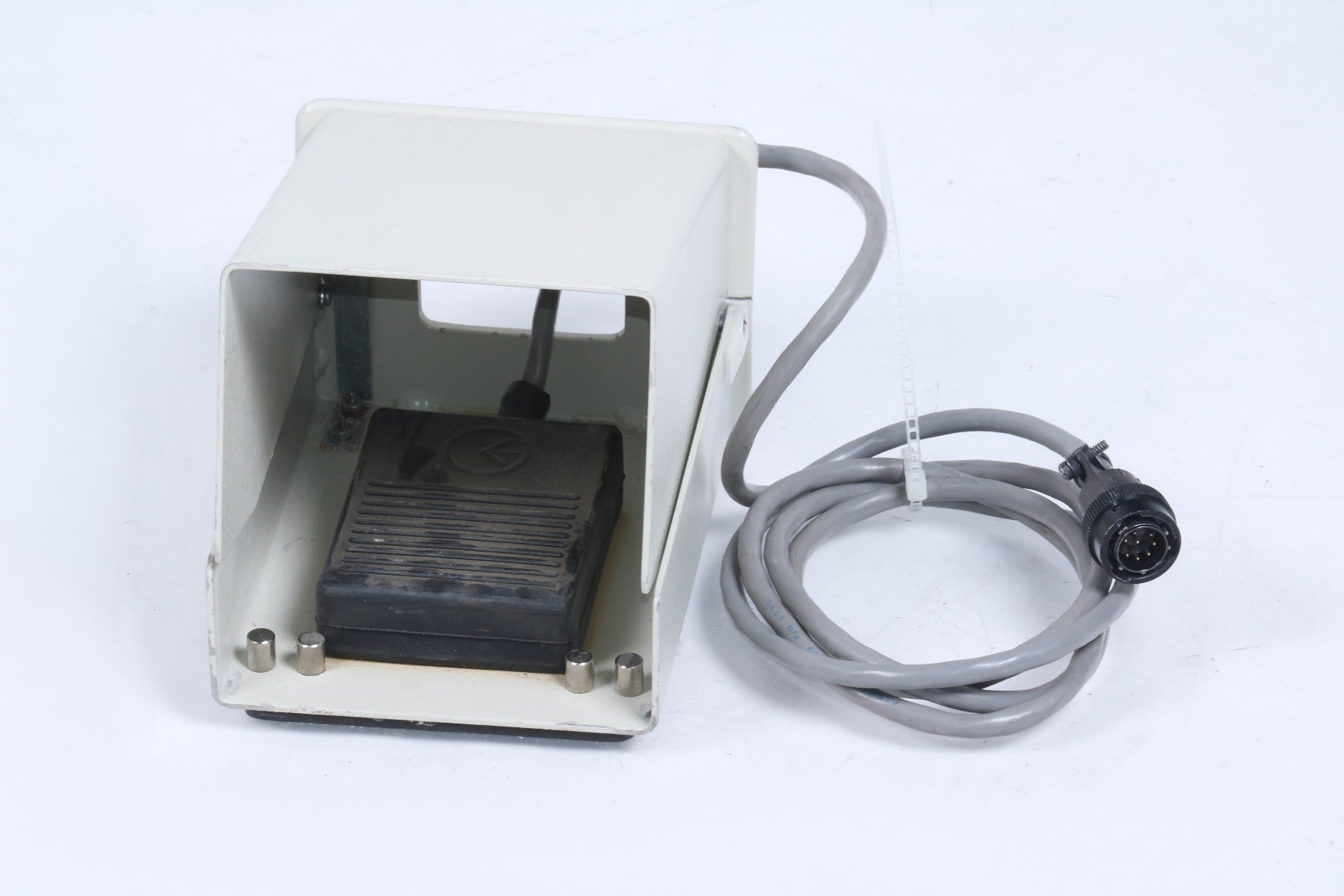 Sharplan Surgicenter 40W CO2 Laser Electric Footswitch Foot Pedal Switch 8 Pin