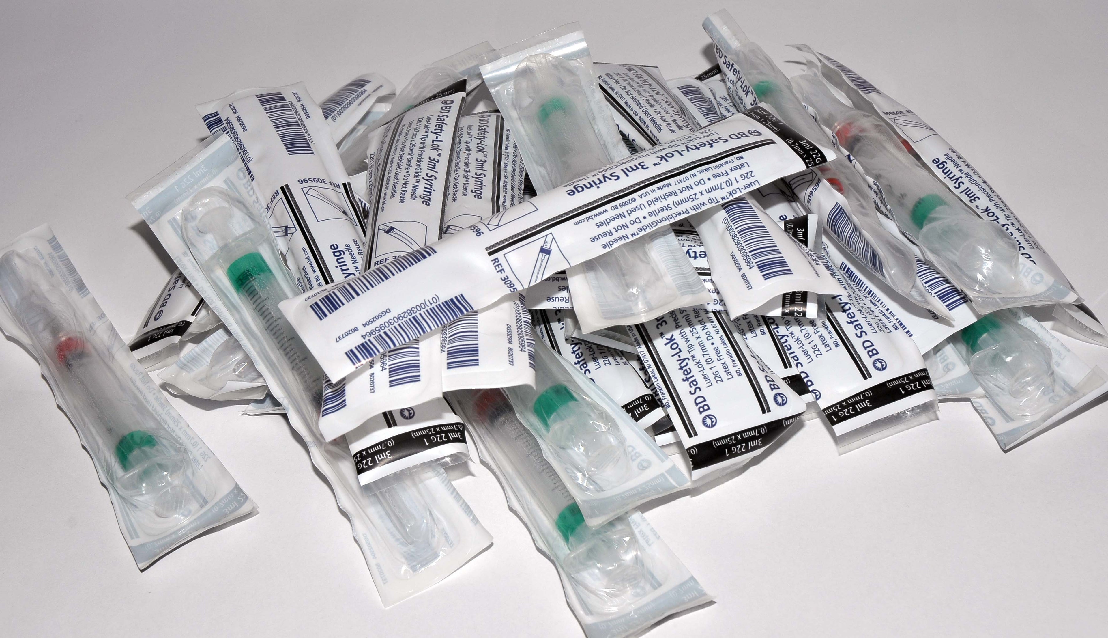 BD Safety-Lok 3 ml Luer-Lok Syringe 22g .7mm x 25mm 309596 - Needle Lot of 99