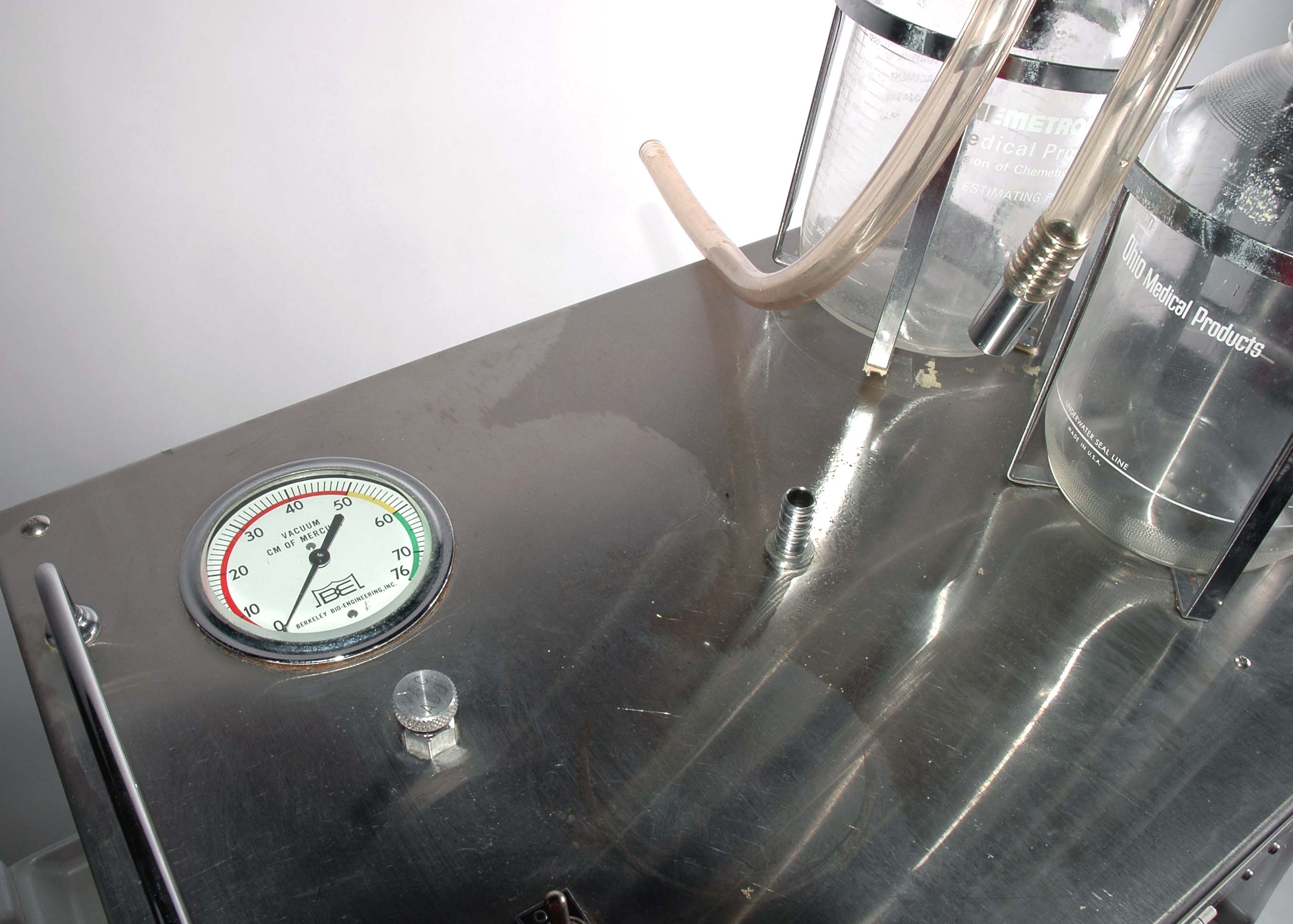 Berkeley Bio-Engineering VC-V Vacuum Curettage Suction Portable Medical Unit