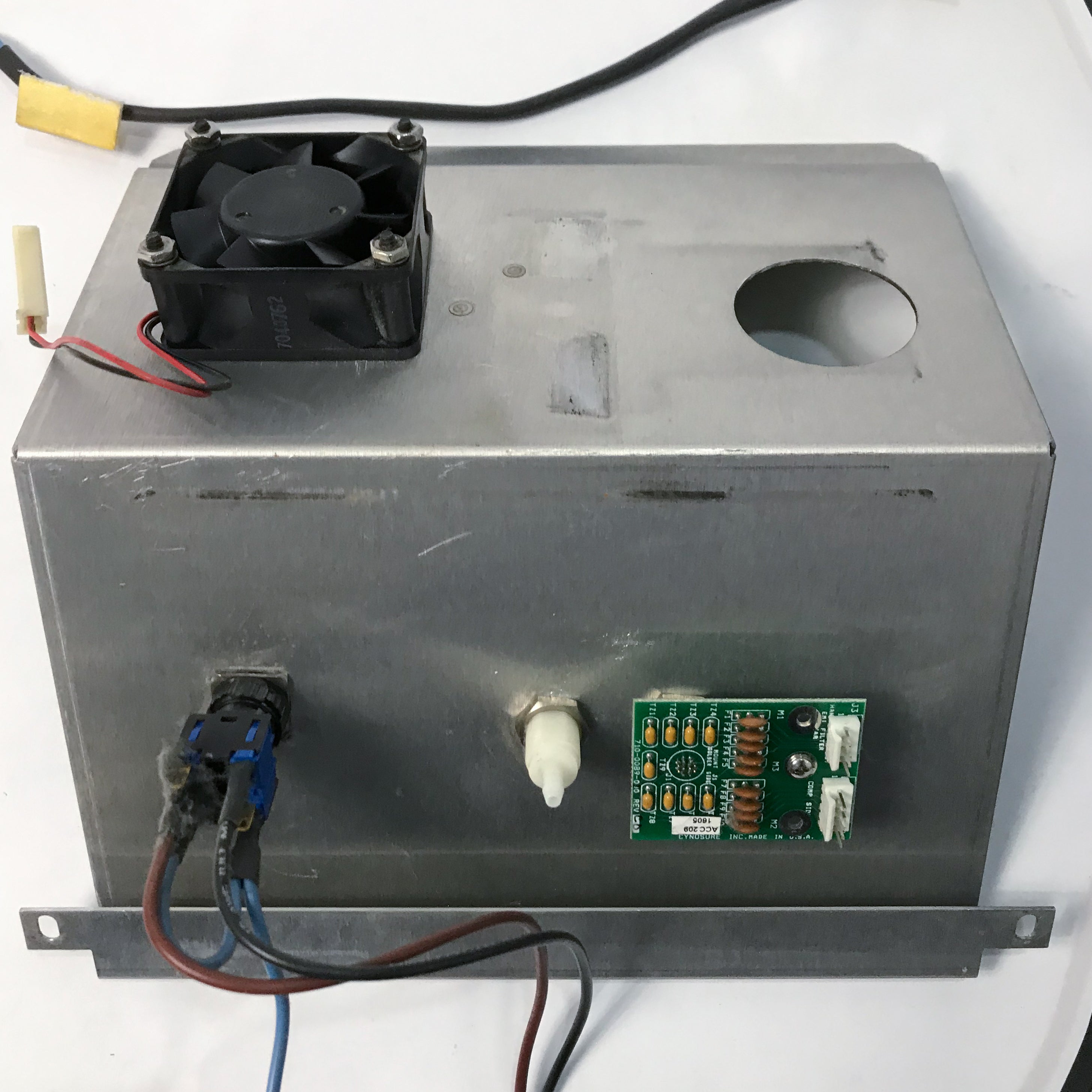 Cynosure Apogee Elite ELNL Laser REAR PANEL CONTROL MODULE * PARTS AS-IS W/ KEY