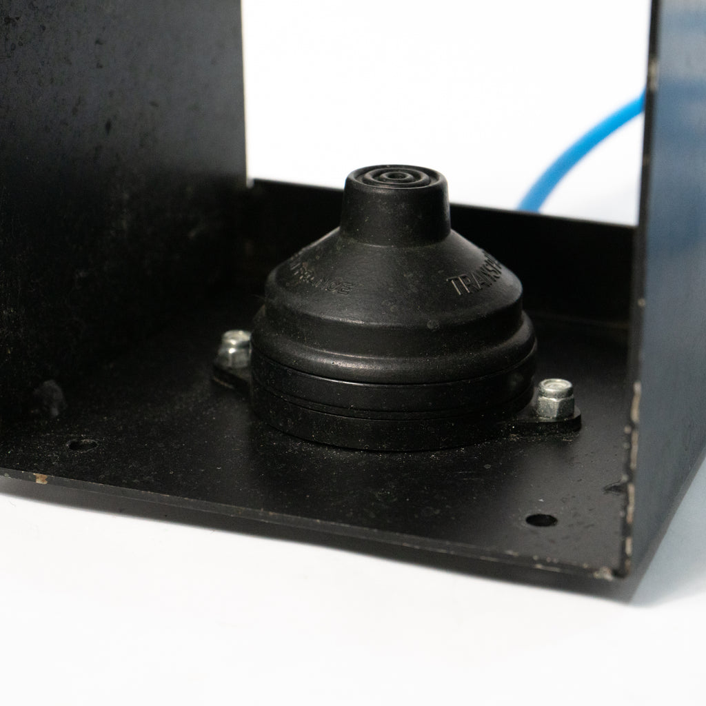 Enclosed Air Powered Foot Switch w/ Blue Air Tube TRANSPAR STOP 62