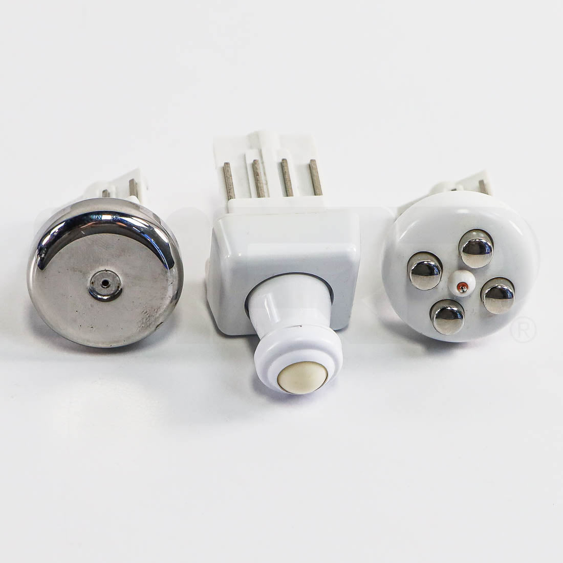 AMP ULTRA+ three interchangeable treatment tips including ultrasound and quadrupolar RF and EMS tips