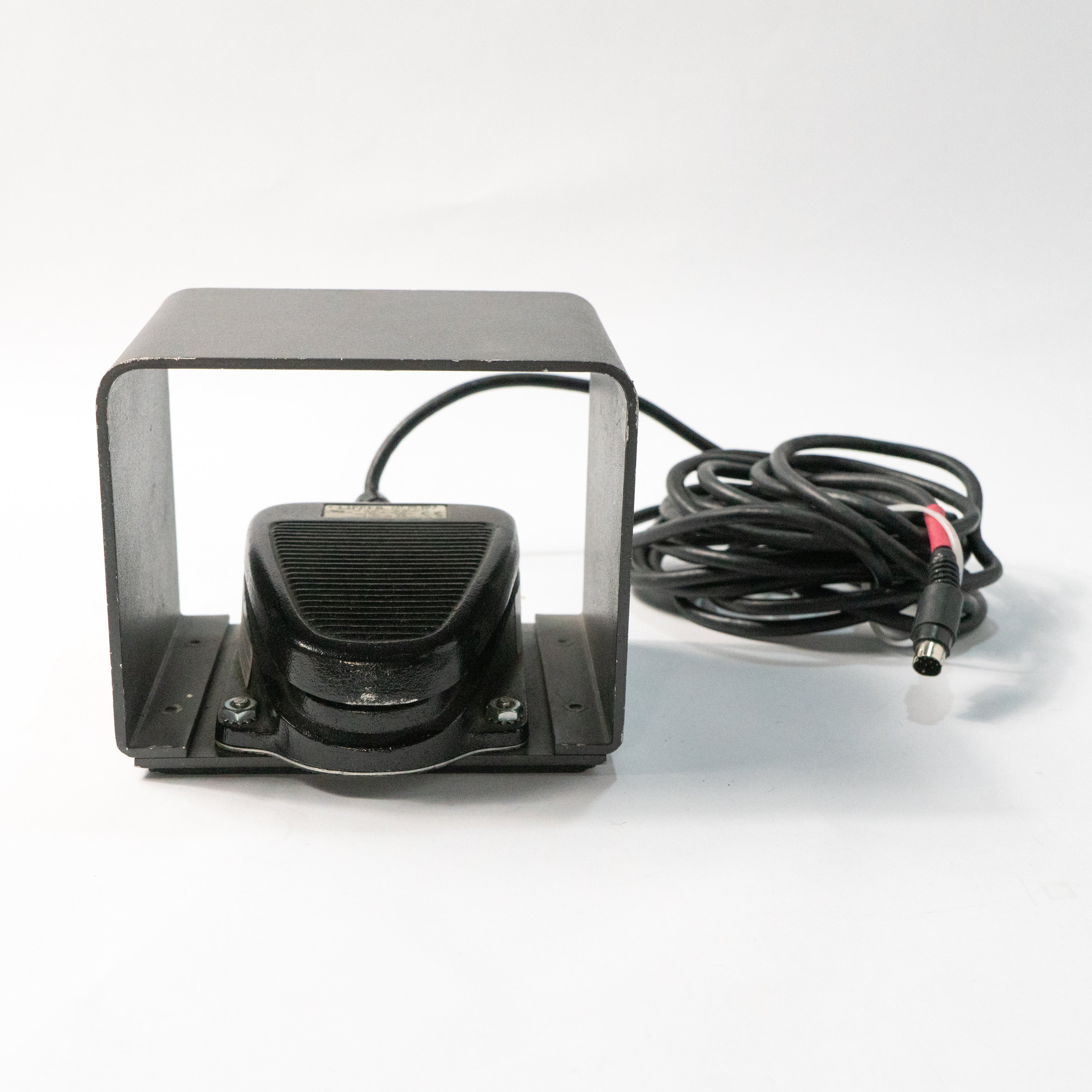 FootSwitch No. 635-S ** 15A 125VAC ** CLIPPER 8 Pin plug-in Foot Switch