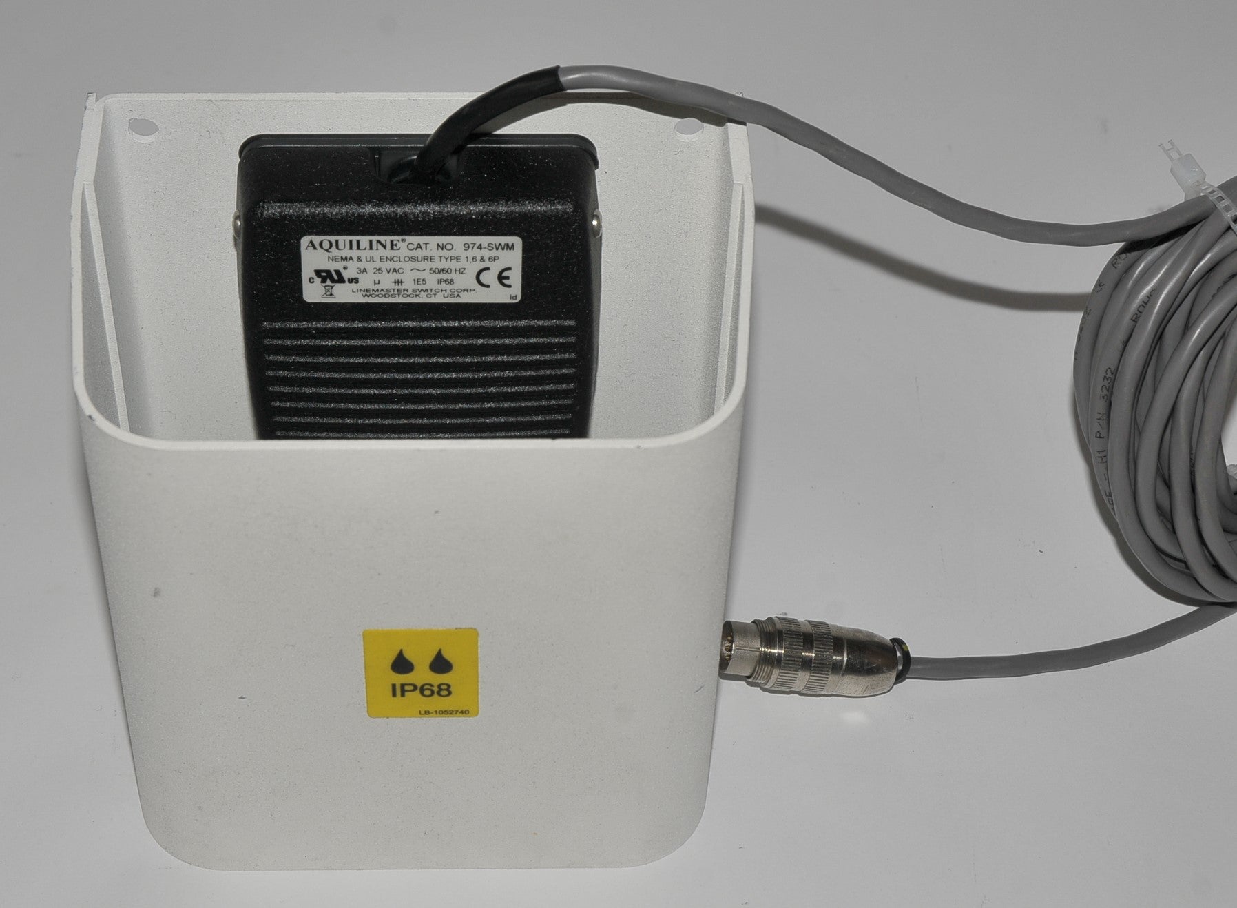 IP68 -5 Pin Laser Foot Switch Pedal SA-1065940 Aquiline 974-SWM - Nice Condition