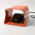 Linemaster Enclosed Clipper Switch 5-Pin Electronic Footswitch SP-522-300-1