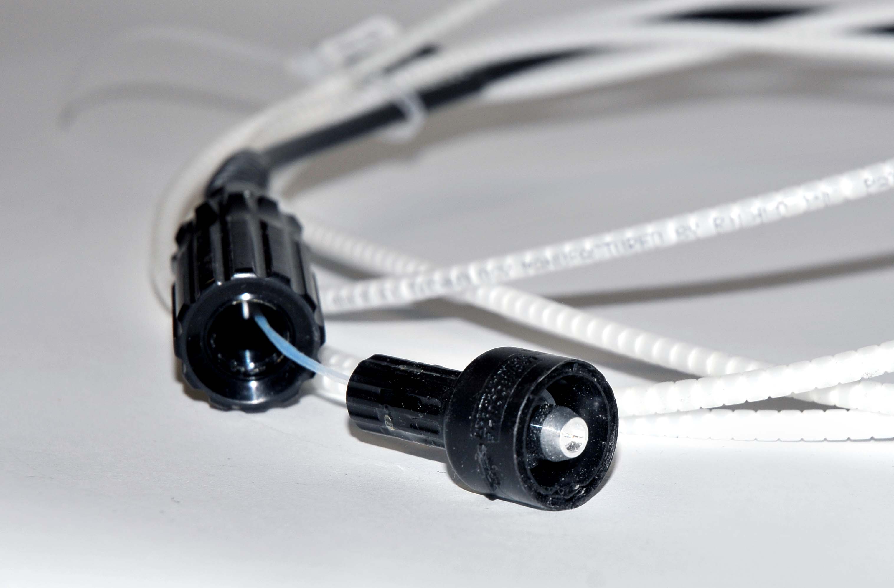 Lyra LaserScope Iridex 10 mm Fiber 0010-9980 Cable Versastat Gemini - FOR PARTS