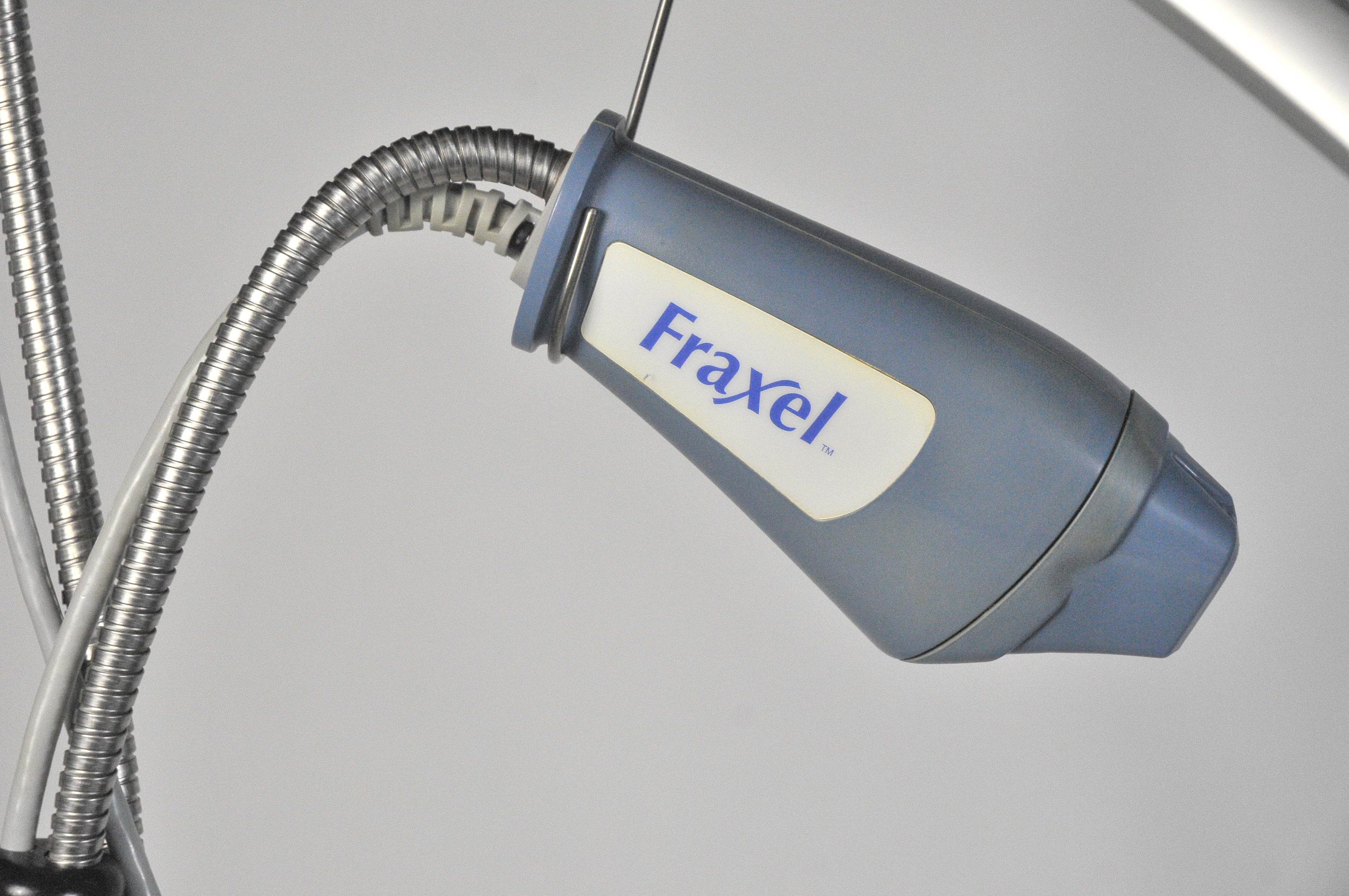 Reliant Fraxel SR1500 Non-Ablative Fractional Skin Resurfacing Laser SR 1500