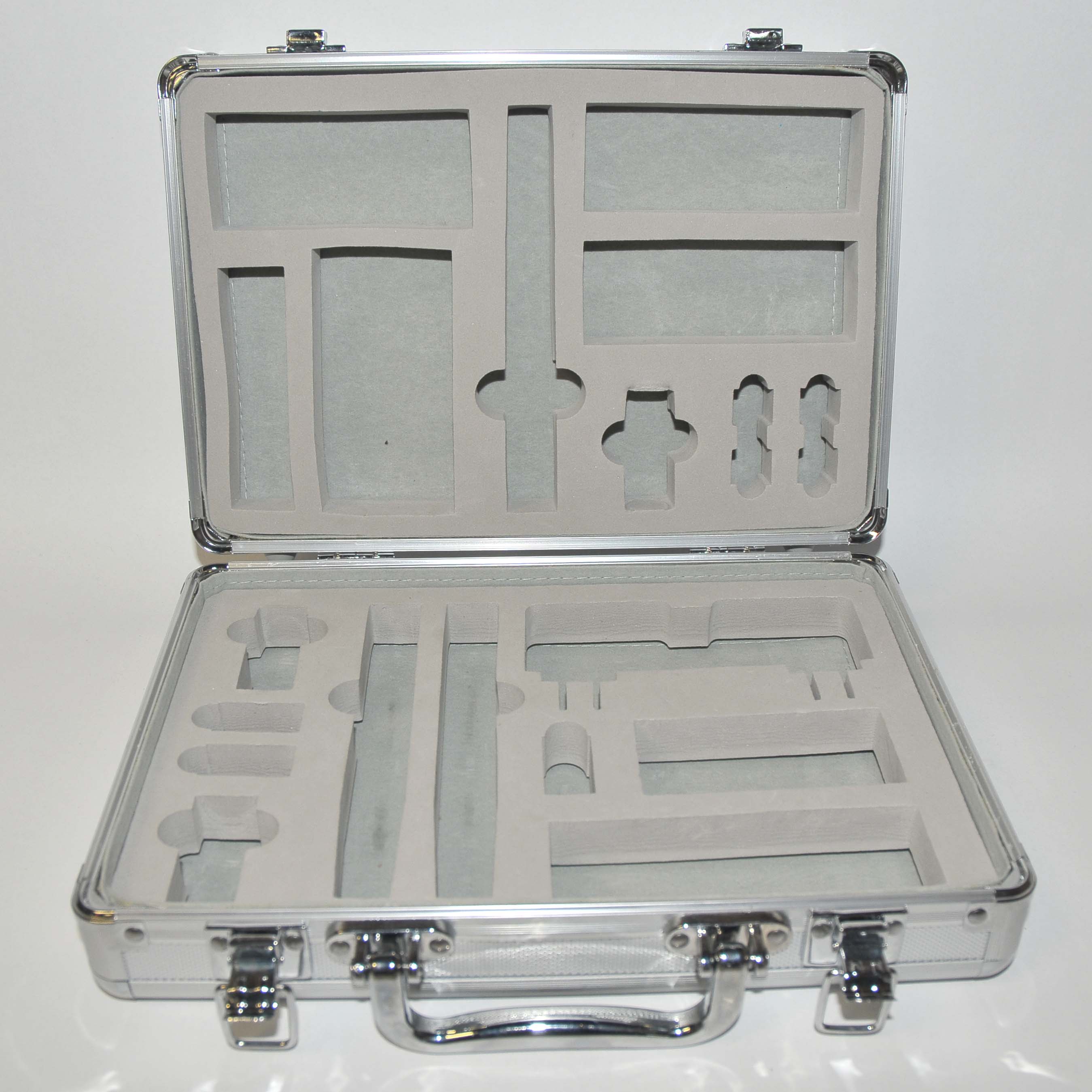 SKINSTYLUS Microneedle Factory Silver Case Pen/Batteries/Motor Storage Portable