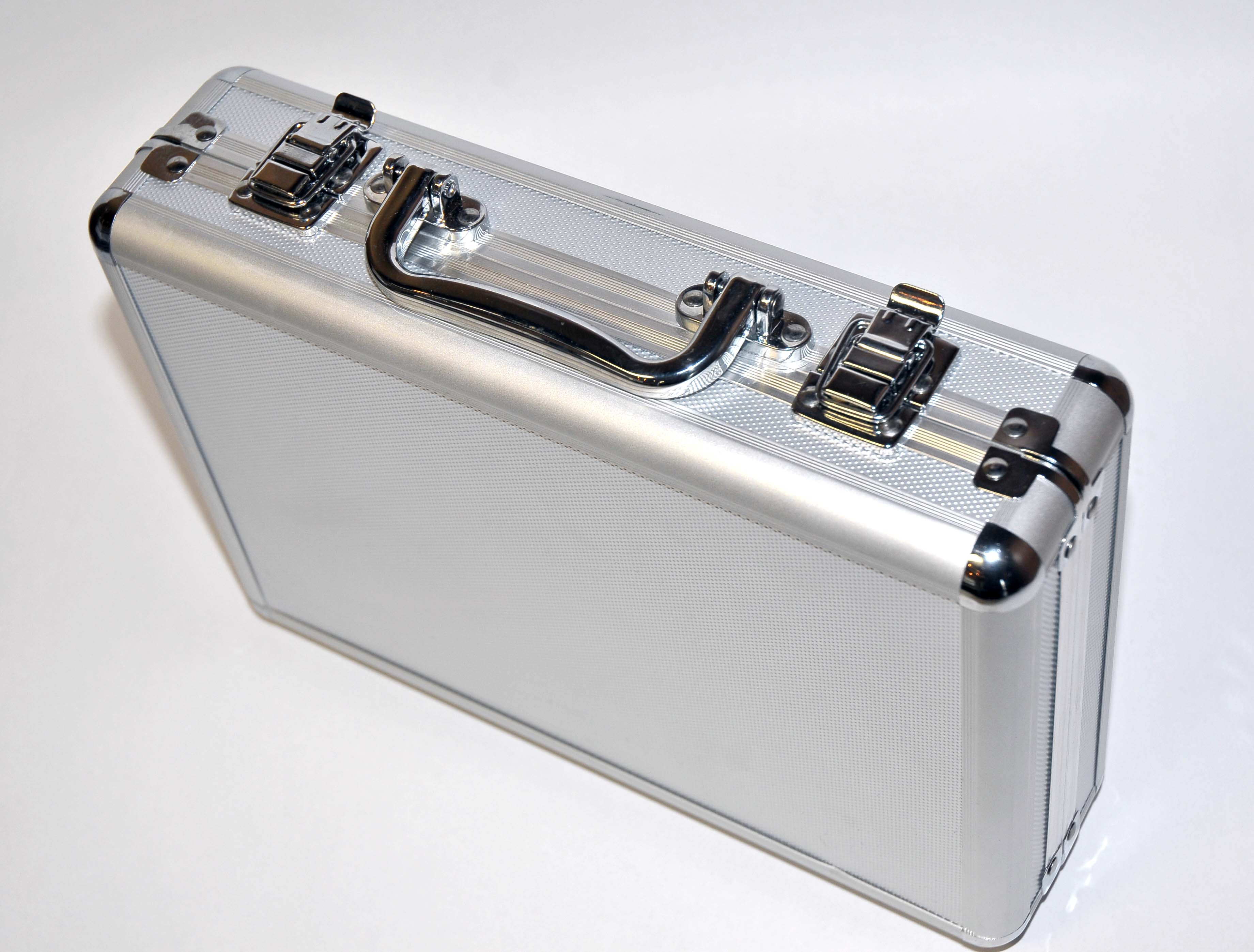 SKINSTYLUS Microneedle Factory Silver Case Pen/Batteries/Motor Storage Portable