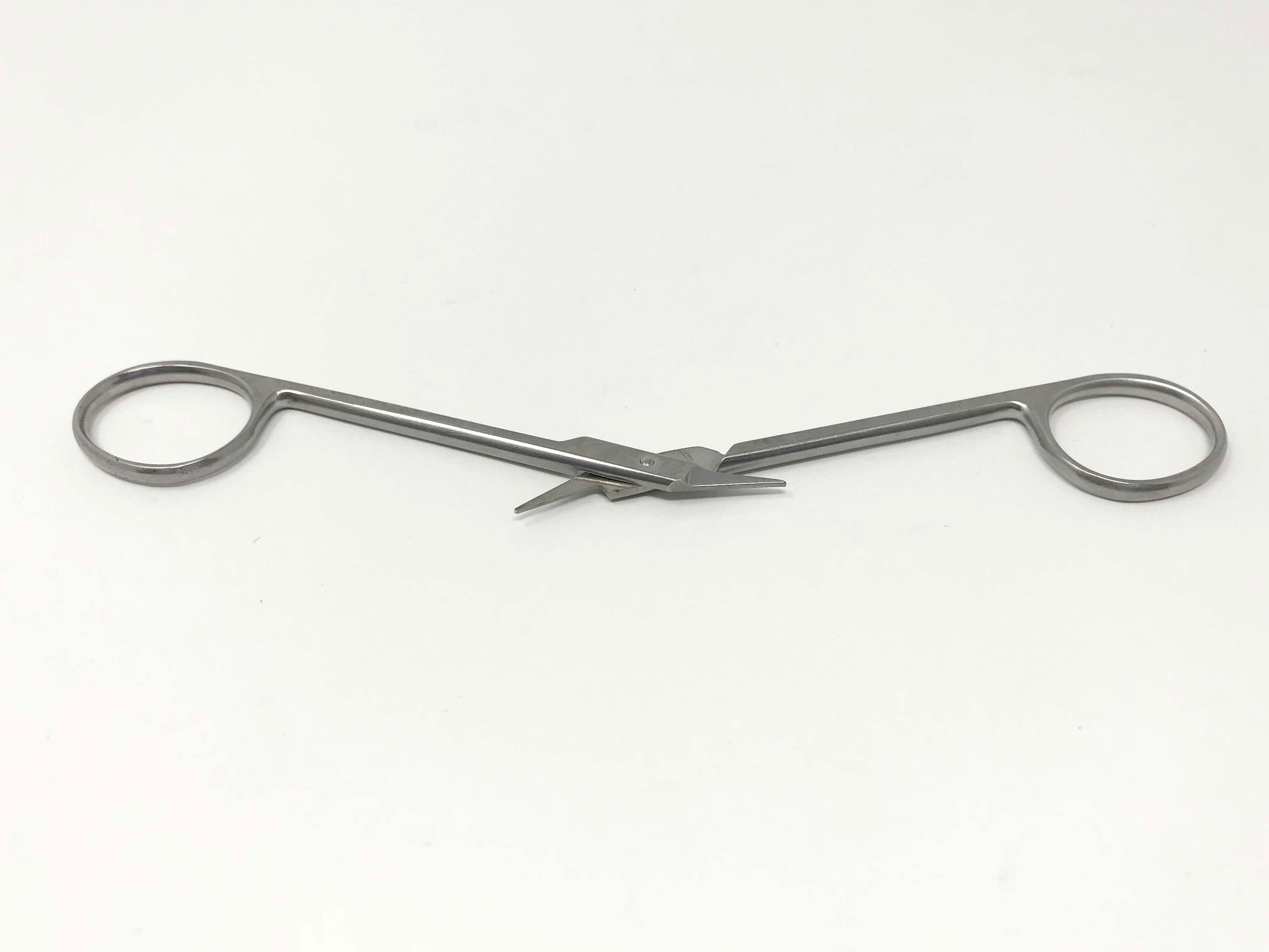 Stainless Steel Instrument Angled O'brien Suture Stitch Scissor 3-5/8" 990 Z1536
