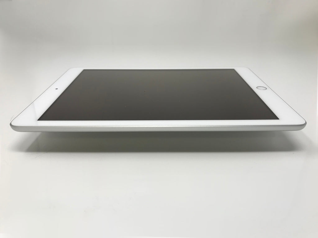 Used Good Condition 2018 Apple iPad 6th Generation 9.7" 32 GB WiFi Silver