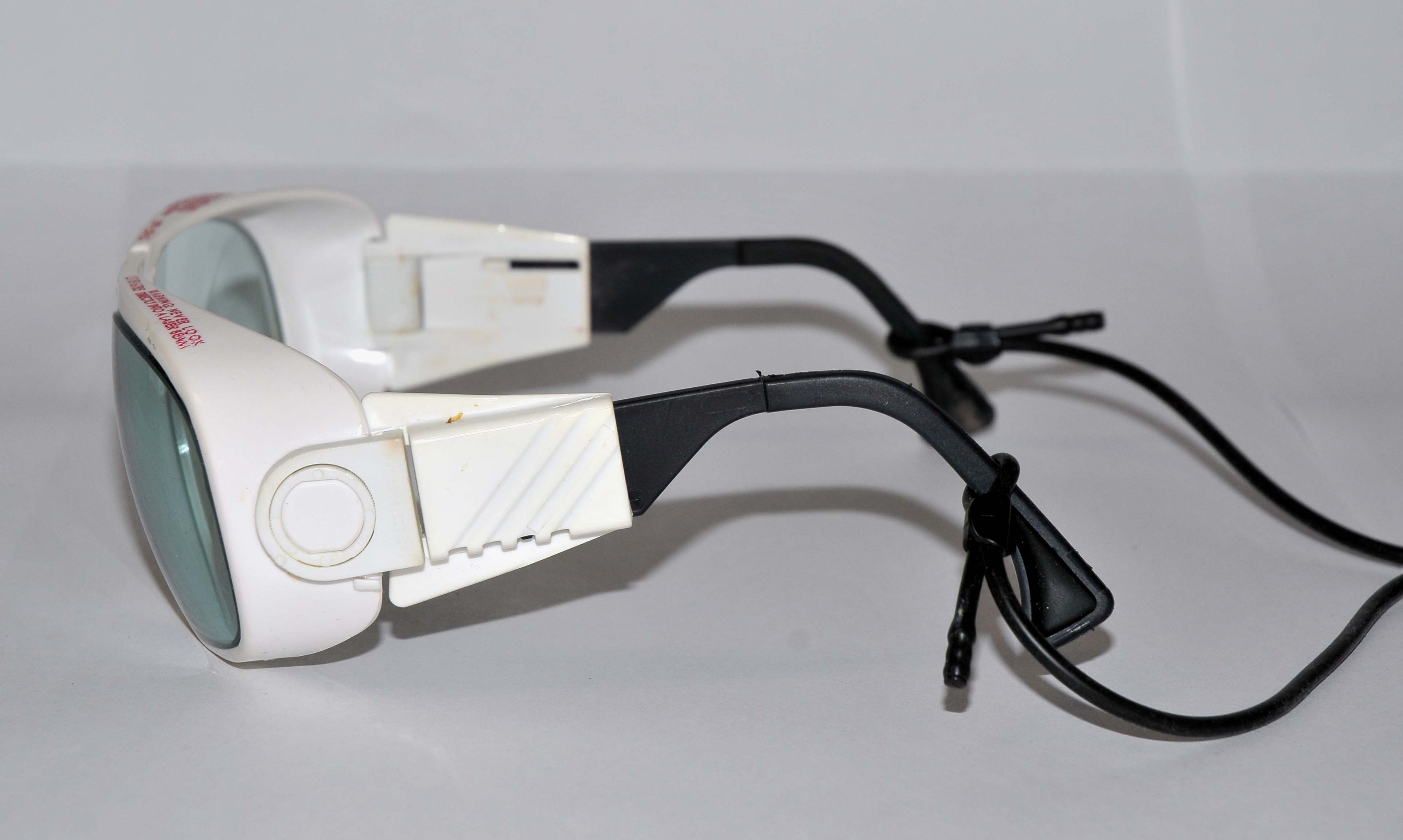 Uvex Laser Safety Glasses Eye Protection White Frame L99-L596SI 1064-1400 nm