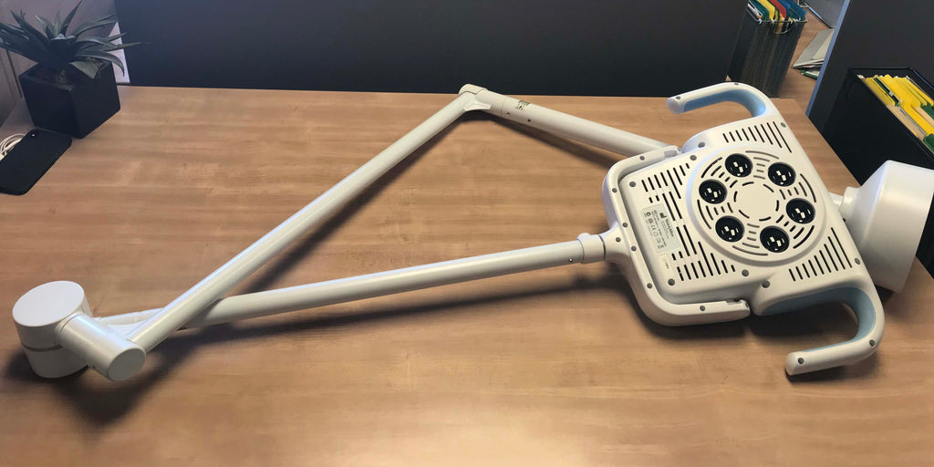 Welch Allyn Green Series GS 900 Surgical/Procedure Lamp Ceiling Mounted Overhead