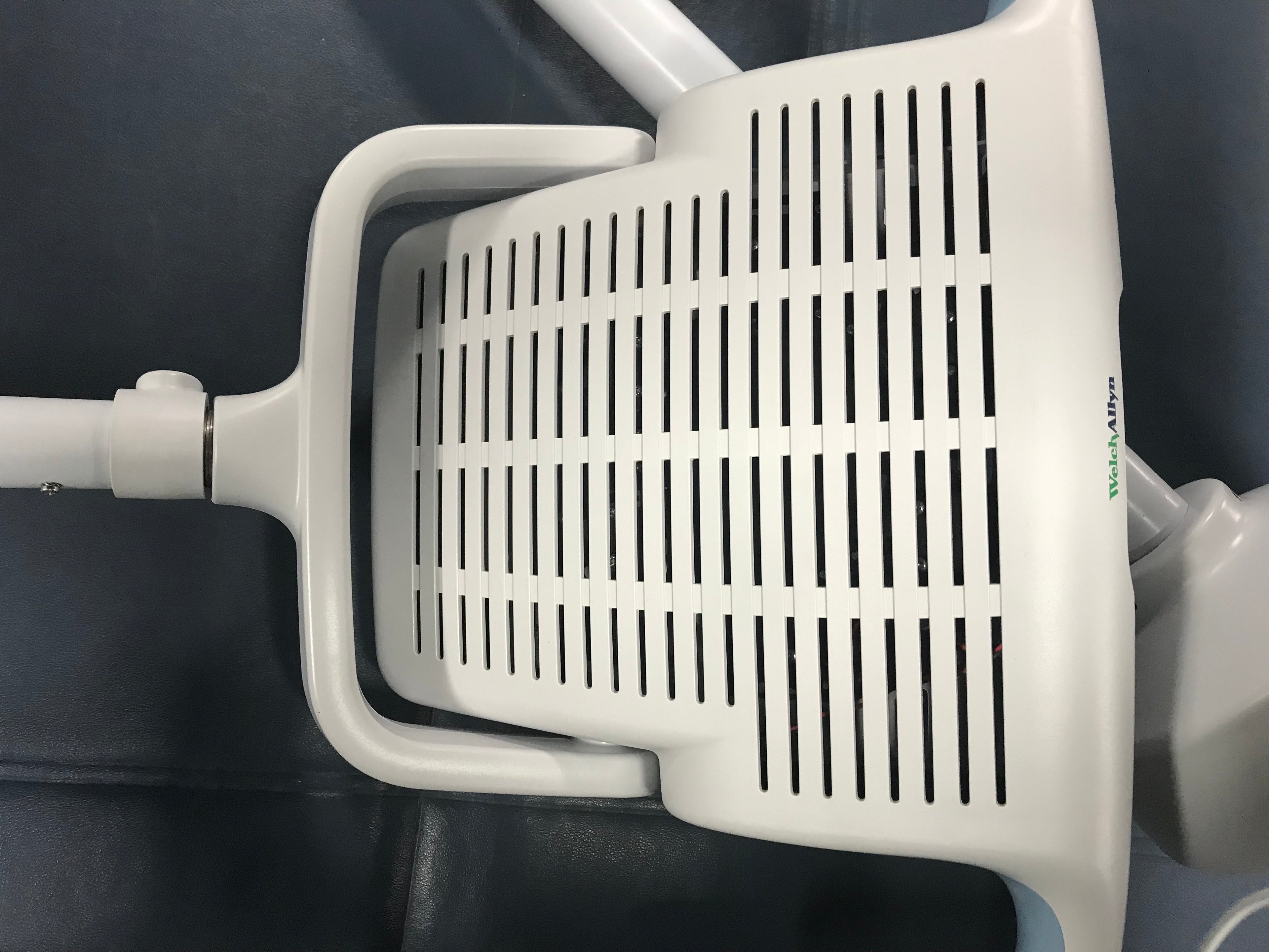 Welch Allyn Green Series GS 900 Surgical/Procedure Lamp Ceiling Mounted Overhead
