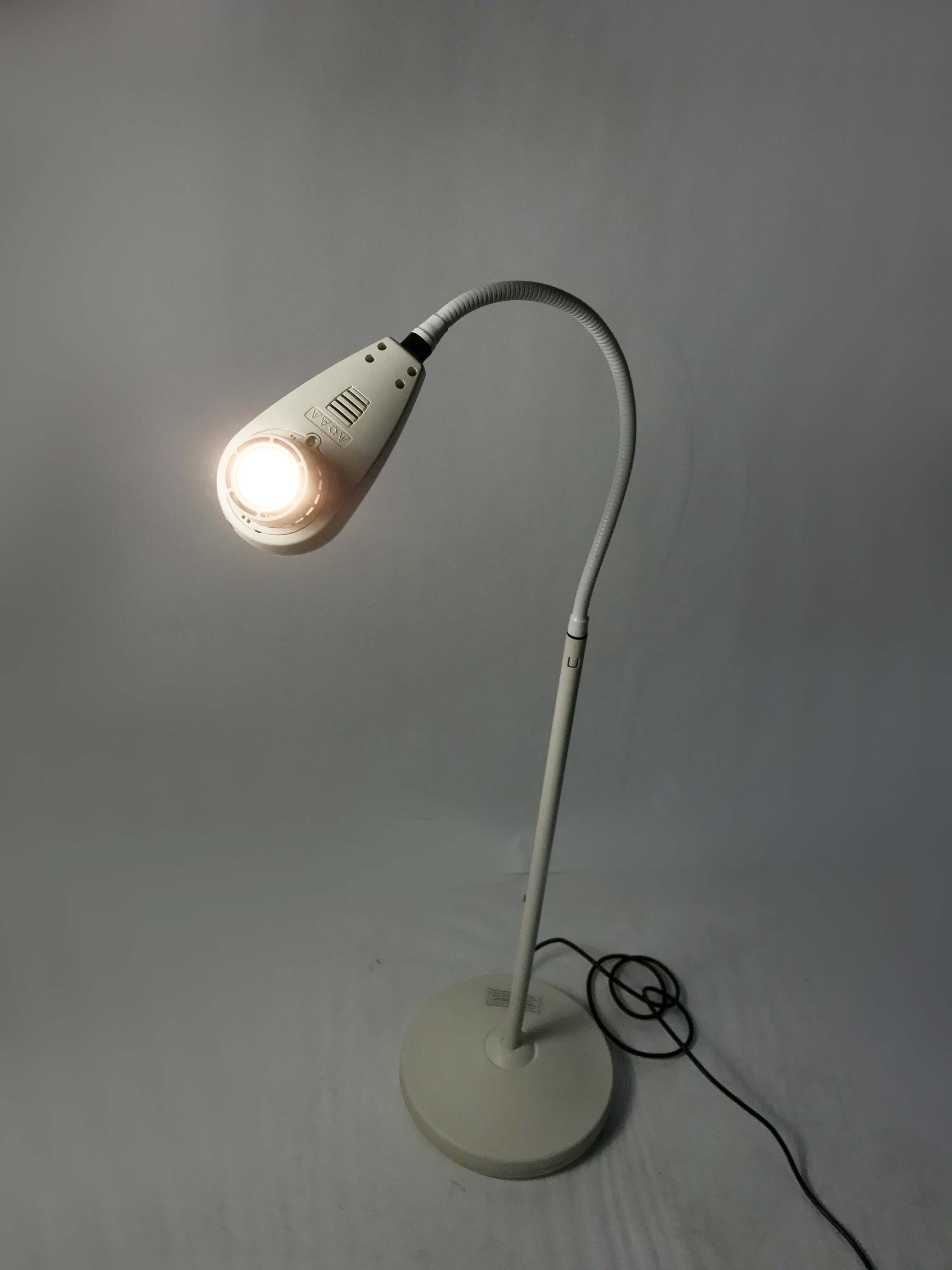 Welch Allyn LS 135 35 Watt Halogen Medical Exam Light Posable Floor Lamp 12º