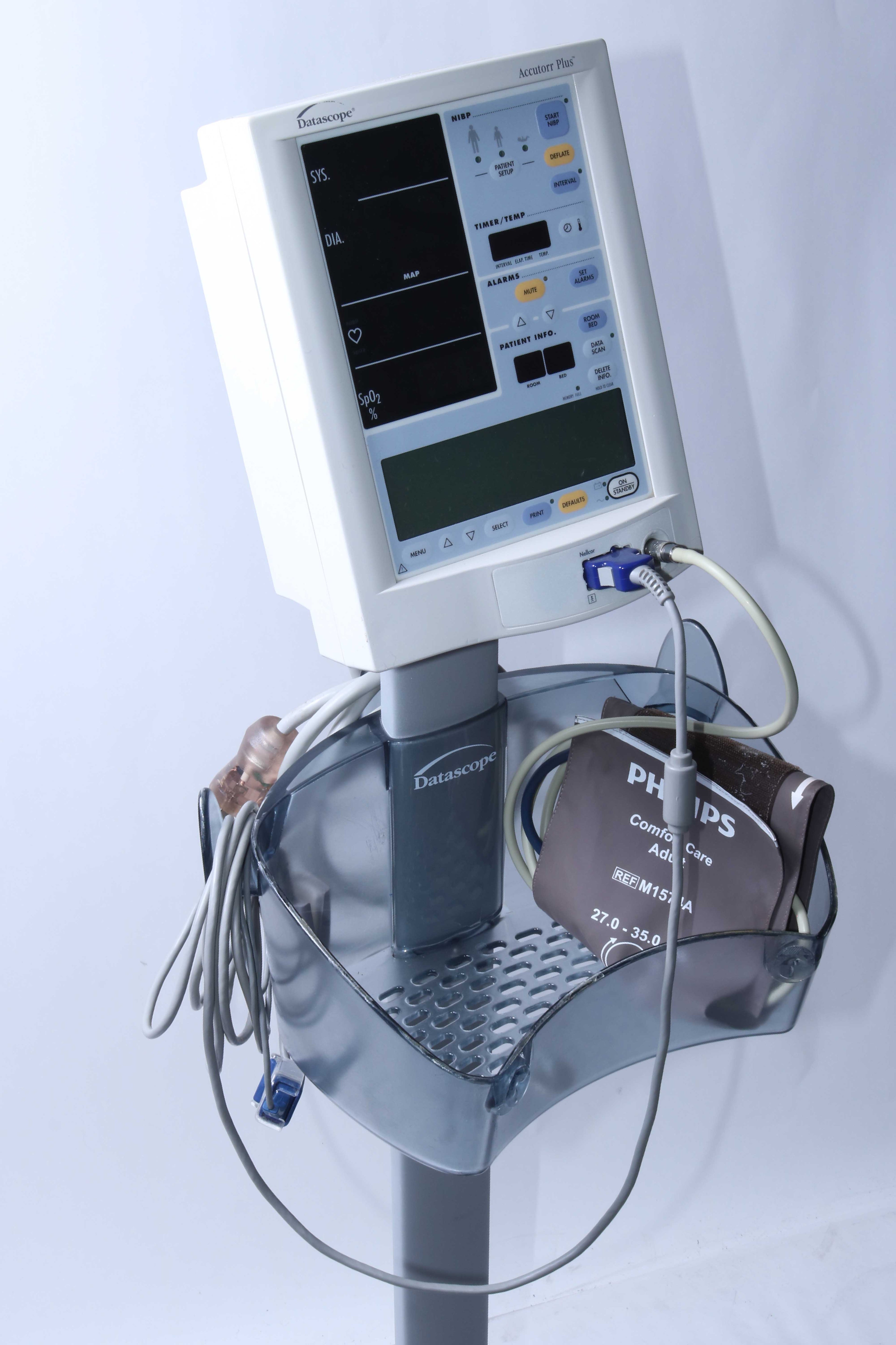 Mindray Datascope Accutorr Plus Blood Pressure Vital Signs Monitor NIBP SpO2