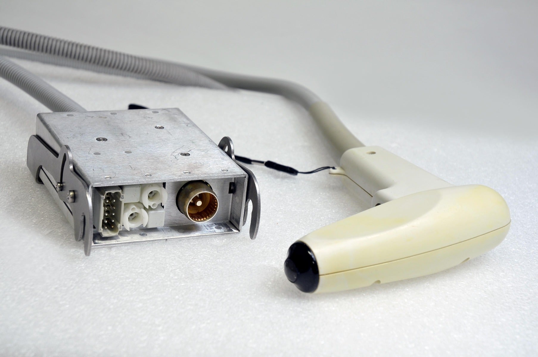 Alma Accent XL Laser w 2 HandPieces: BiPolar UniLarge Cellulite Reduction 2007