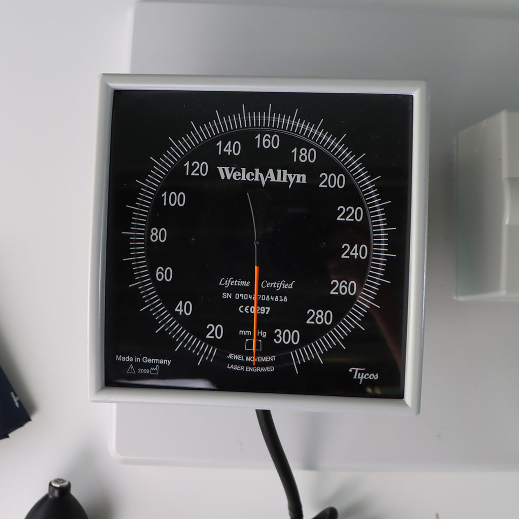 Welch Allyn Integrated Wall Diagnostic System Complete with Wall Board, Blood Pressure, 2 Heads, Thermometer holder, and Specula Dispenser