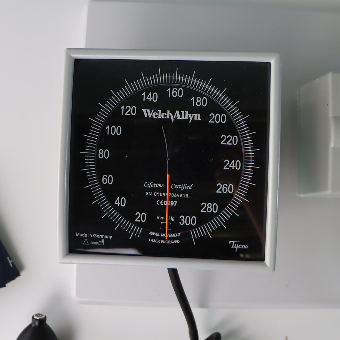 Welch Allyn Integrated Wall Diagnostic System Complete with Wall Board, Blood Pressure, 2 Heads, Thermometer holder, and Specula Dispenser